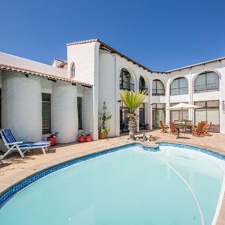 Big Blue Accommodation Bloubergstrand Exterior photo