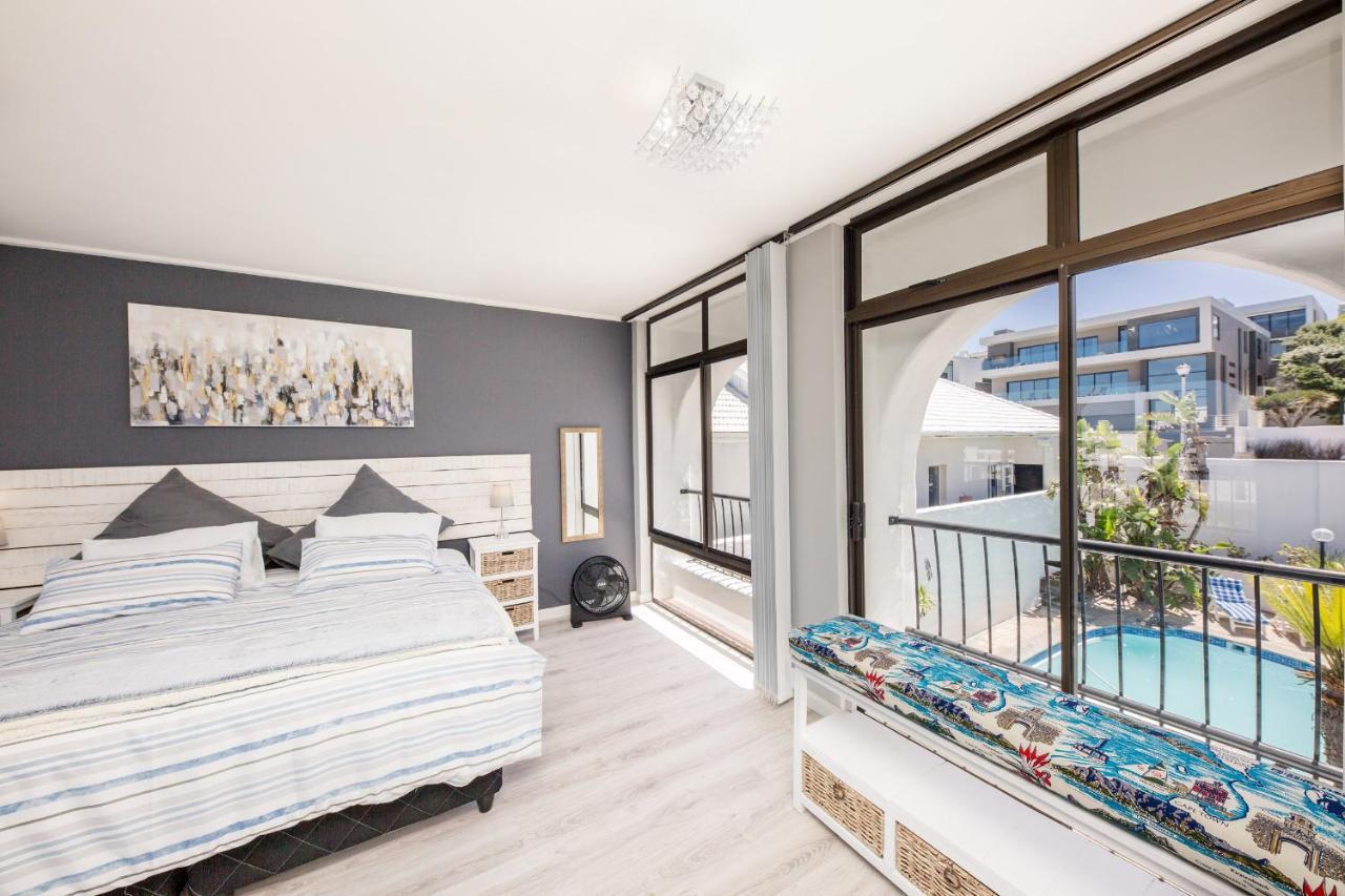 Big Blue Accommodation Bloubergstrand Exterior photo