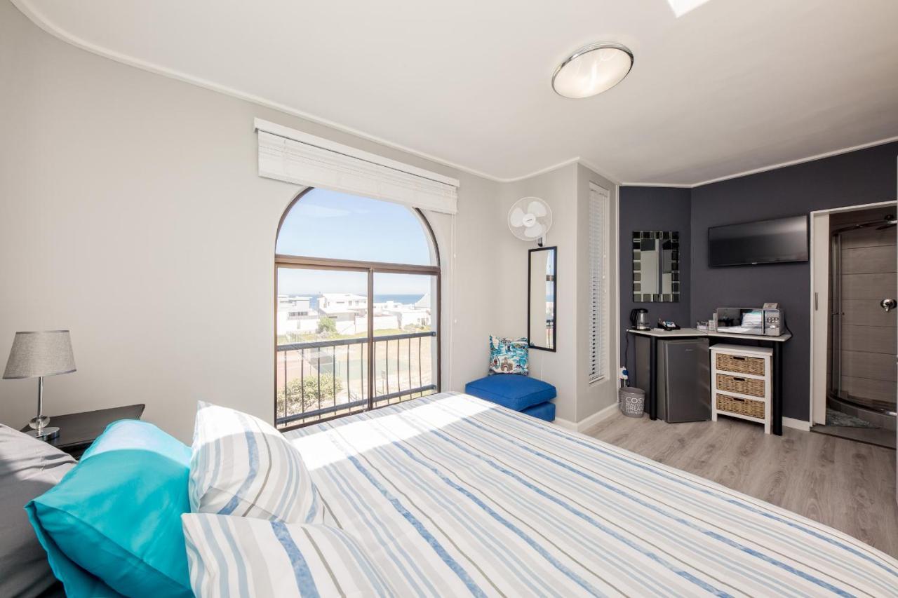 Big Blue Accommodation Bloubergstrand Exterior photo